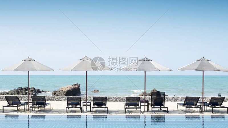 旅行社定制自由行的价格构成相对复杂，主要包括以下几个方面：